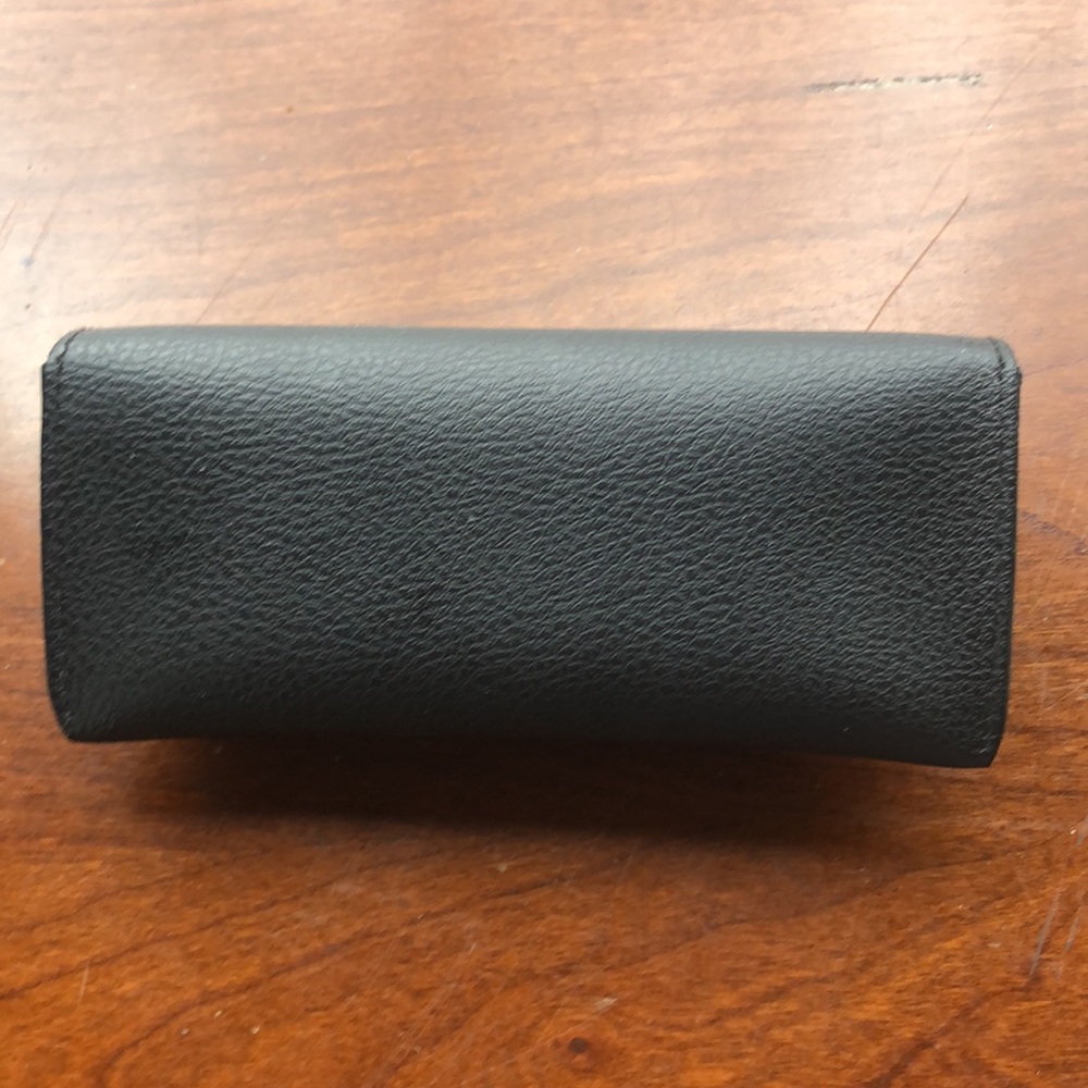 Raybans Case - Picture 3 of 3